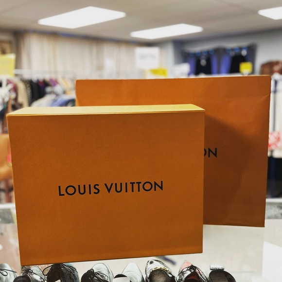 Louis Vuitton Black Monogram Neonoe MM Handbag - Picture 15 of 16